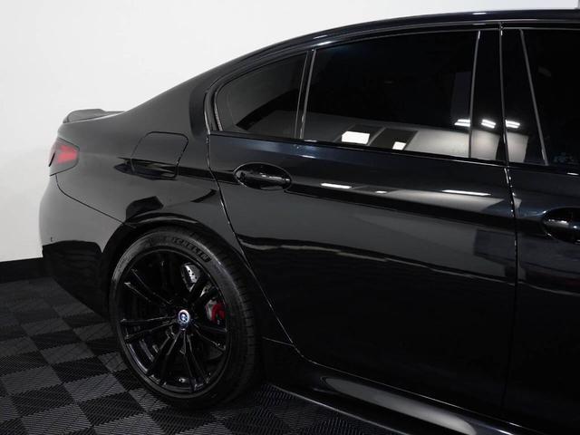 Photo of 2021 Black Sapphire Metallic BMW M5