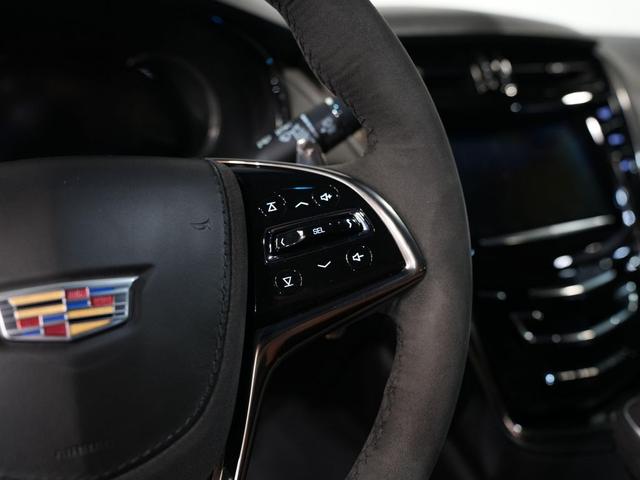 Photo of 2019 WHITE Cadillac CTS-V