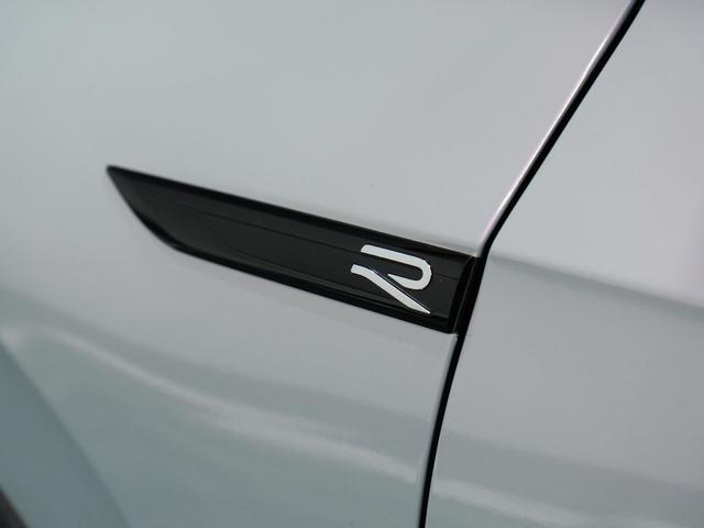 Photo of 2024 BLACK Volkswagen Golf R