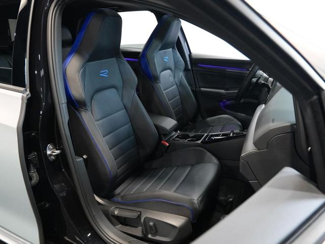 Photo of 2024 BLACK Volkswagen Golf R