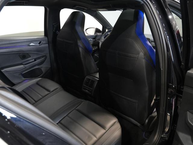 Photo of 2024 BLACK Volkswagen Golf R