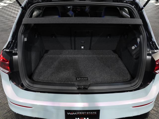 Photo of 2024 BLACK Volkswagen Golf R