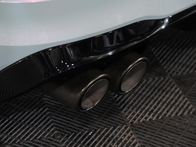 Photo of 2024 BLACK Volkswagen Golf R