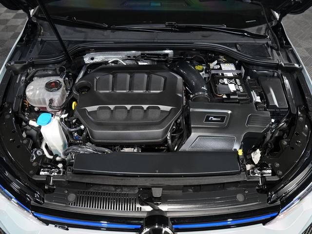Photo of 2024 BLACK Volkswagen Golf R