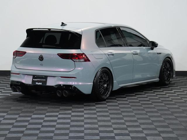 Photo of 2024 BLACK Volkswagen Golf R