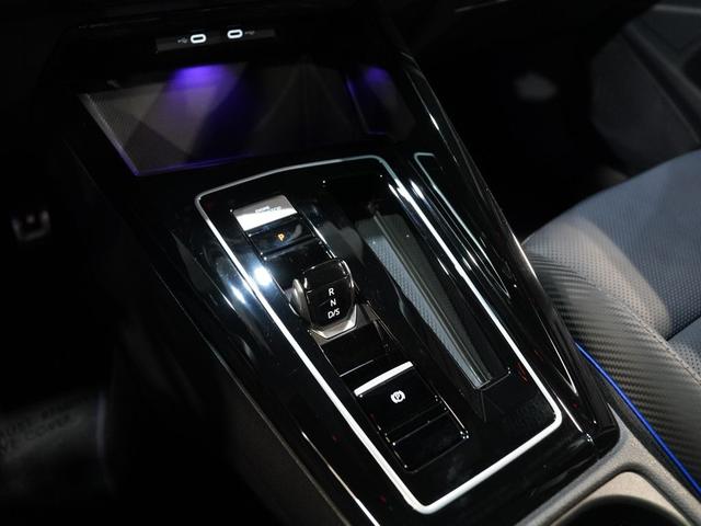 Photo of 2024 BLACK Volkswagen Golf R
