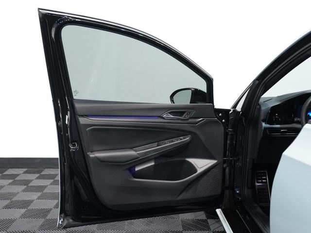 Photo of 2024 BLACK Volkswagen Golf R