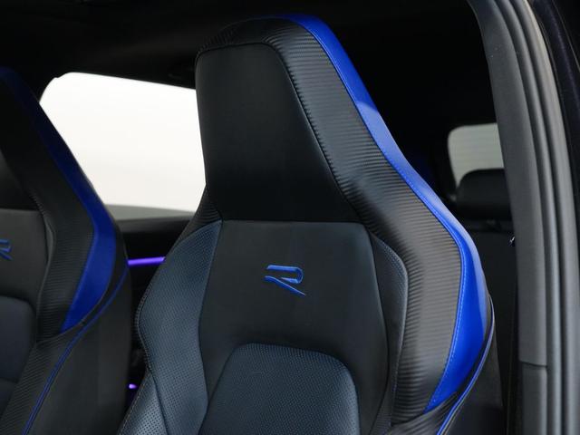 Photo of 2024 BLACK Volkswagen Golf R