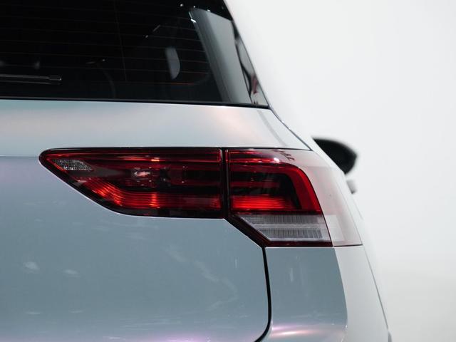 Photo of 2024 BLACK Volkswagen Golf R