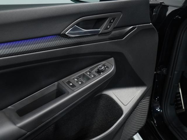 Photo of 2024 BLACK Volkswagen Golf R