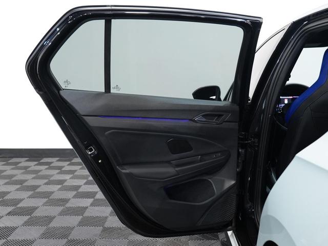 Photo of 2024 BLACK Volkswagen Golf R