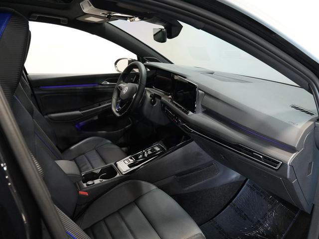 Photo of 2024 BLACK Volkswagen Golf R