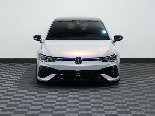 Photo of 2024 BLACK Volkswagen Golf R