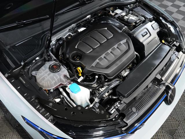 Photo of 2024 BLACK Volkswagen Golf R