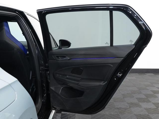 Photo of 2024 BLACK Volkswagen Golf R