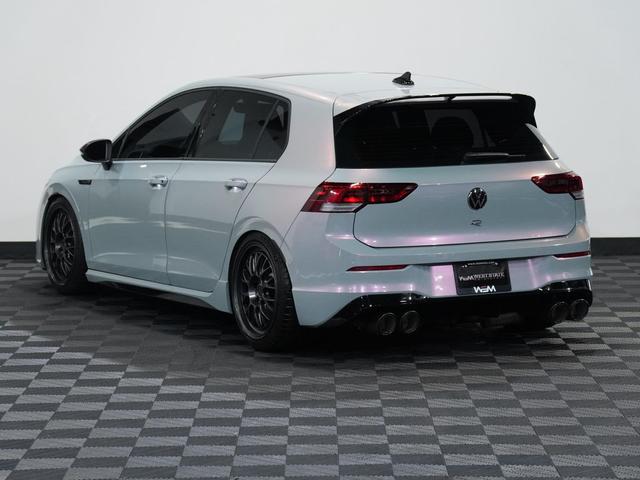 Photo of 2024 BLACK Volkswagen Golf R