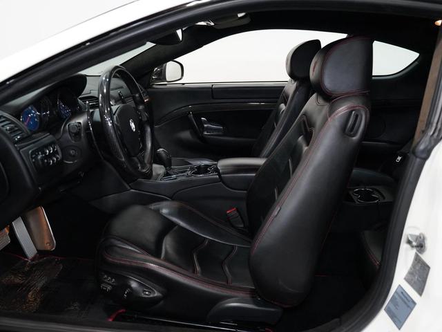 Photo of 2012 Bianco Eldorado Maserati GranTurismo
