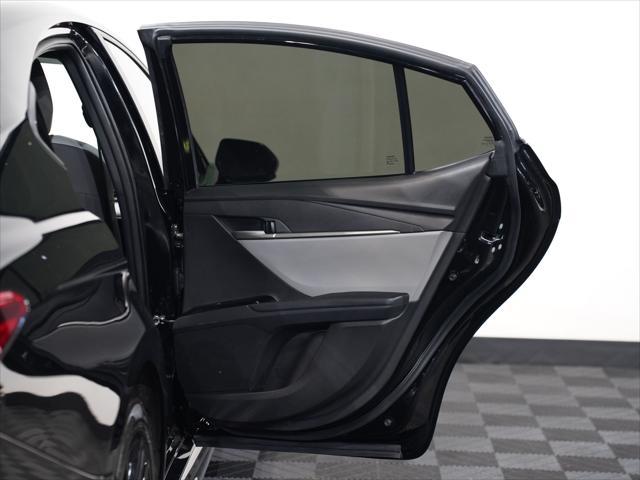 Photo of 2025 BLACK Toyota Camry