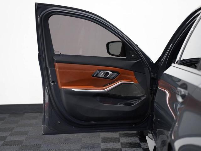 Photo of 2022 Individual Dravit Grey Metallic BMW M3