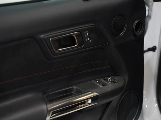Photo of 2019 WHITE Ford Shelby GT350R