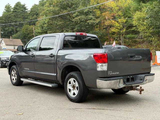 Photo of 2011 Magnetic Gray Metallic Toyota Tundra