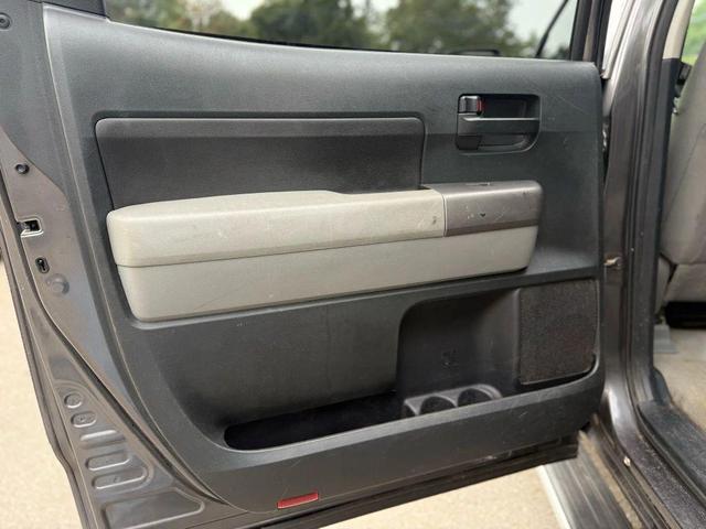 Photo of 2011 Magnetic Gray Metallic Toyota Tundra