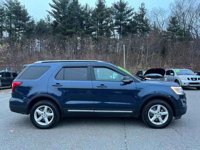 Photo of 2016 Blue Jeans Metallic Ford Explorer