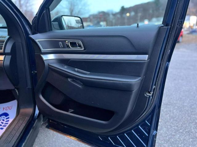 Photo of 2016 Blue Jeans Metallic Ford Explorer