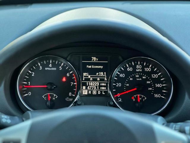 Photo of 2013 Gray Nissan Rogue