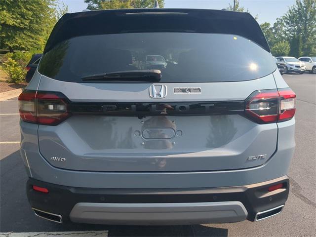 Photo of 2025 Sonic Gray Pearl Honda Pilot