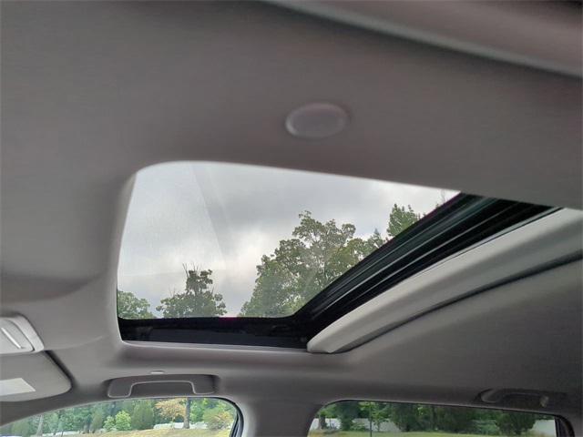 Photo of 2026 Crystal Black Pearl Honda CR-V