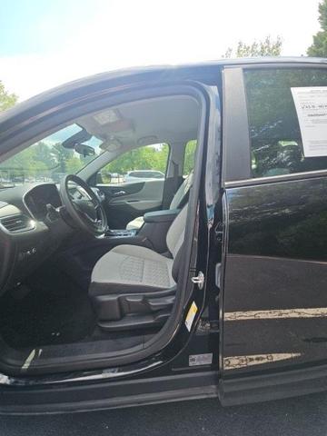 Photo of 2023 Mosaic Black Metallic Chevrolet Equinox