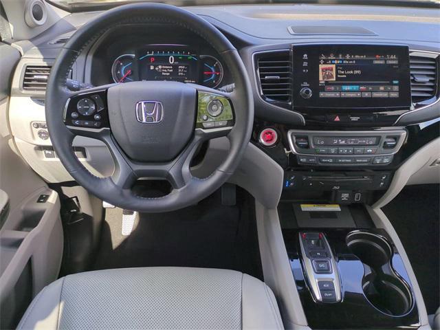 Photo of 2019 Crystal Black Pearl Honda Pilot