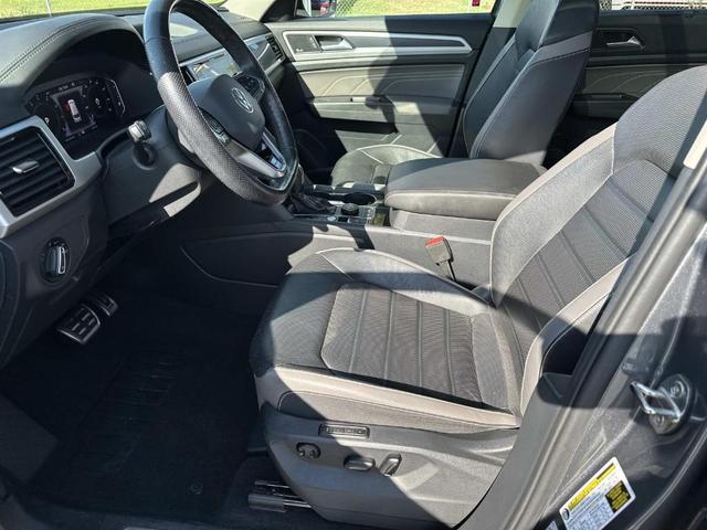 Photo of 2022 Platinum Gray Metallic Volkswagen Atlas