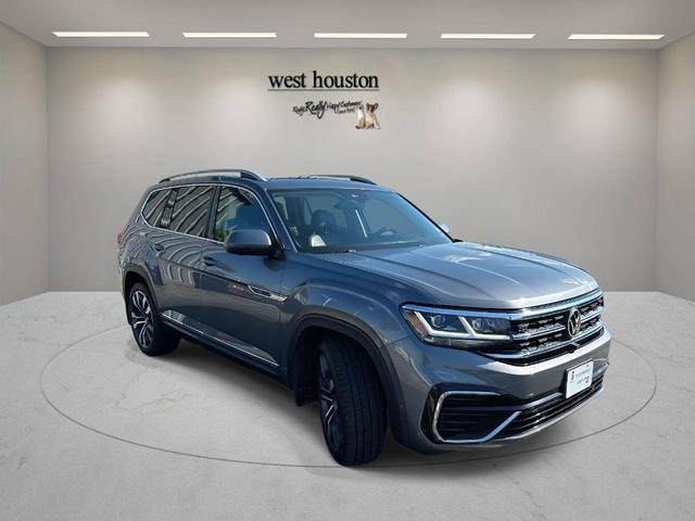Photo of 2022 Platinum Gray Metallic Volkswagen Atlas