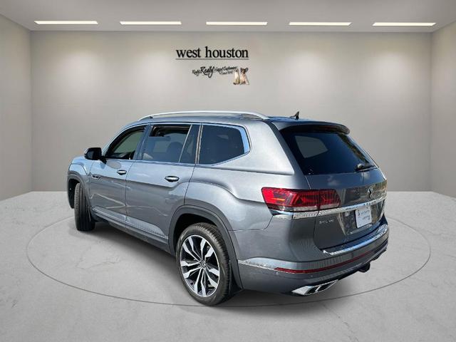 Photo of 2022 Platinum Gray Metallic Volkswagen Atlas
