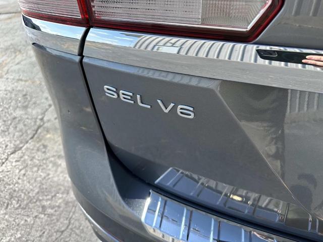 Photo of 2022 Platinum Gray Metallic Volkswagen Atlas