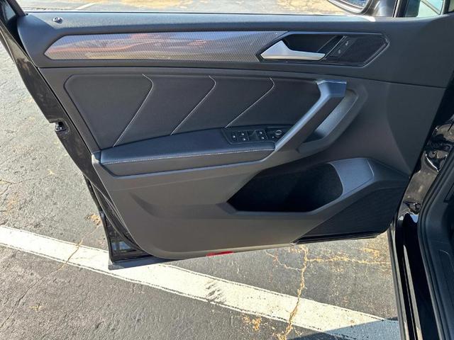 Photo of 2022 Deep Black Pearl Effect Volkswagen Tiguan