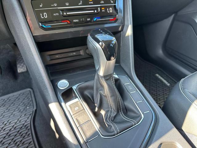 Photo of 2022 Deep Black Pearl Effect Volkswagen Tiguan