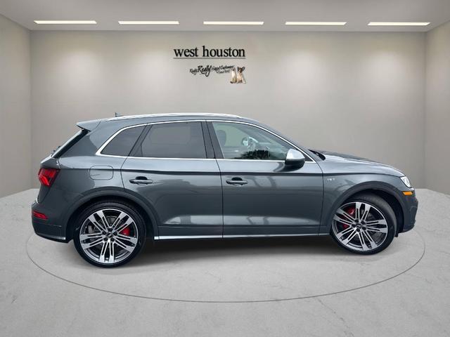 Photo of 2018 Daytona Gray Pearl Effect Audi SQ5