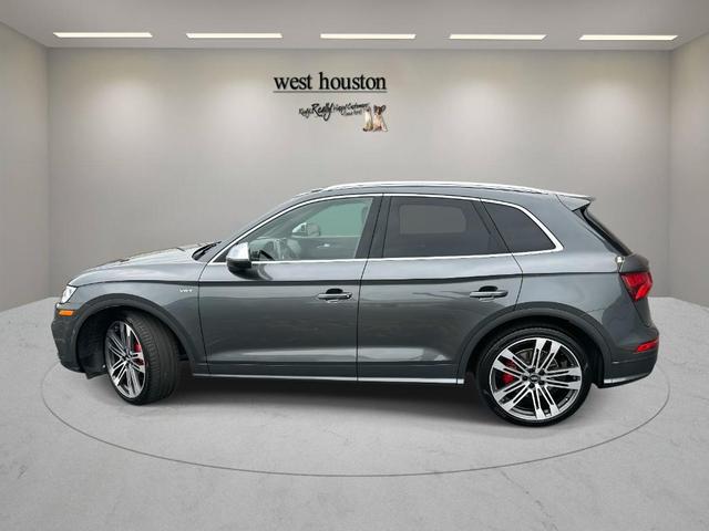 Photo of 2018 Daytona Gray Pearl Effect Audi SQ5