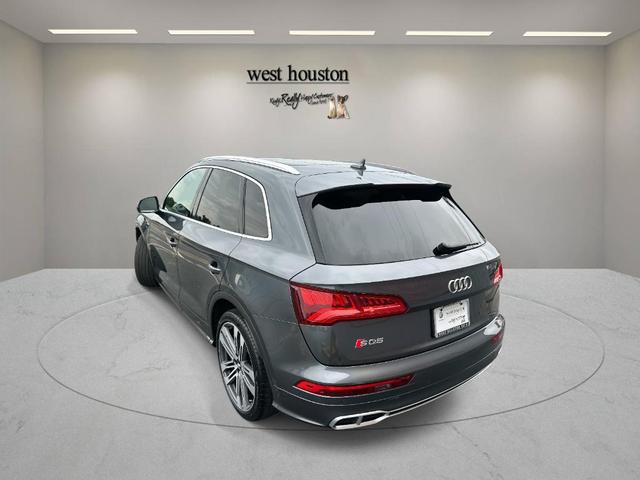 Photo of 2018 Daytona Gray Pearl Effect Audi SQ5