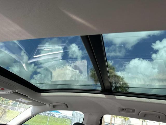 Photo of 2021 Deep Black Pearl Effect Volkswagen Atlas