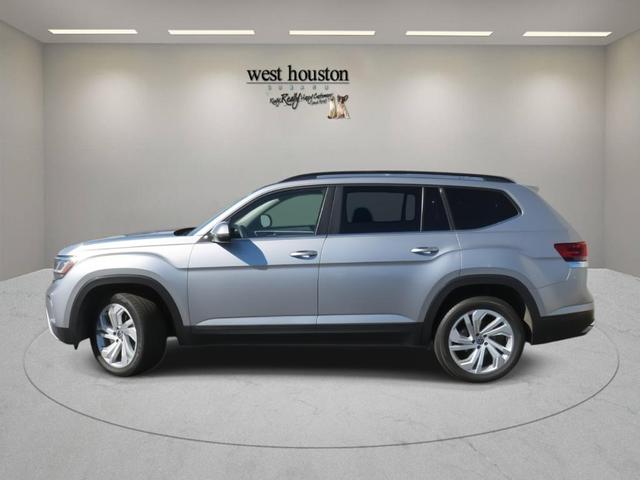 Photo of 2022 Pyrite Silver Metallic Volkswagen Atlas