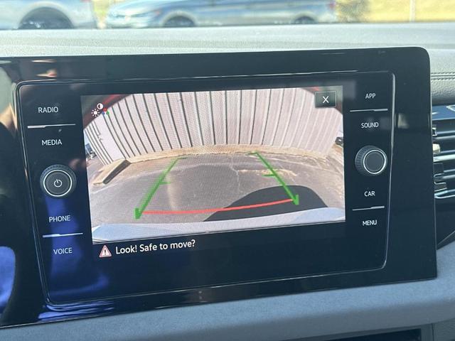 Photo of 2025 Opal White Pearl Effect Volkswagen Jetta