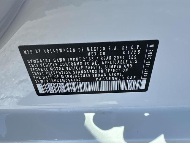 Photo of 2025 Opal White Pearl Effect Volkswagen Jetta