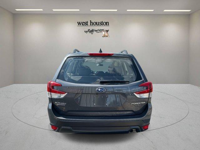 Photo of 2021 Magnetite Gray Metallic Subaru Forester