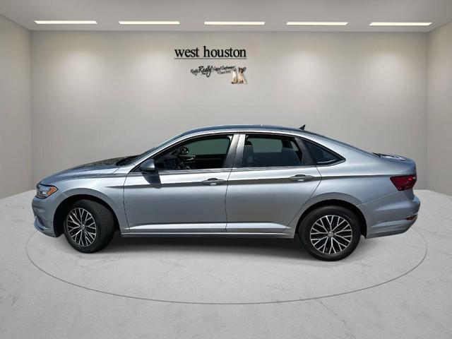 Photo of 2021 Pyrite Silver Metallic Volkswagen Jetta