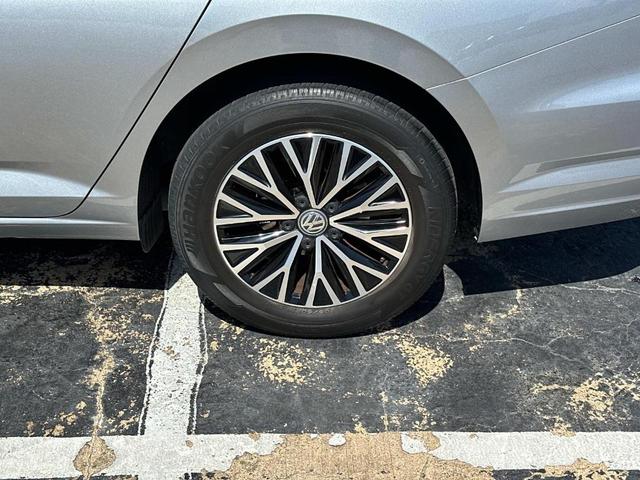 Photo of 2021 Pyrite Silver Metallic Volkswagen Jetta