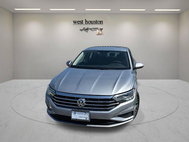 Photo of 2021 Pyrite Silver Metallic Volkswagen Jetta